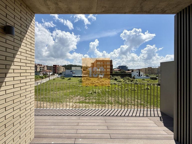 Apartment for Sale in São Felix Da Marinha, Porto 34