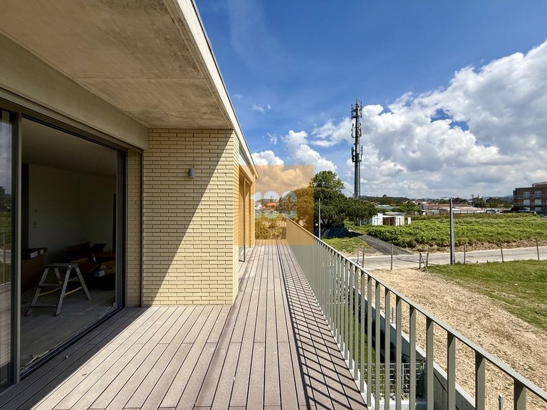 Apartment for Sale in São Felix Da Marinha, Porto 35