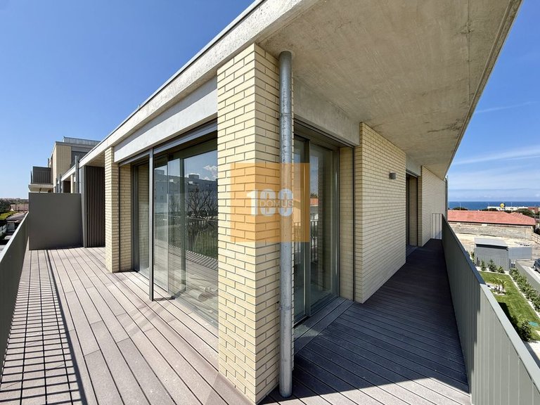 Apartment for Sale in São Felix Da Marinha, Porto 36