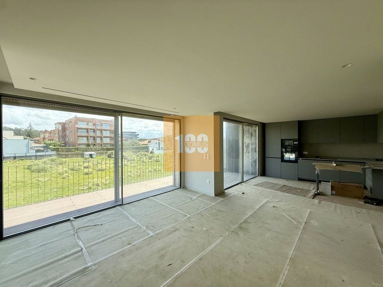 Apartment for Sale in São Felix Da Marinha, Porto 18