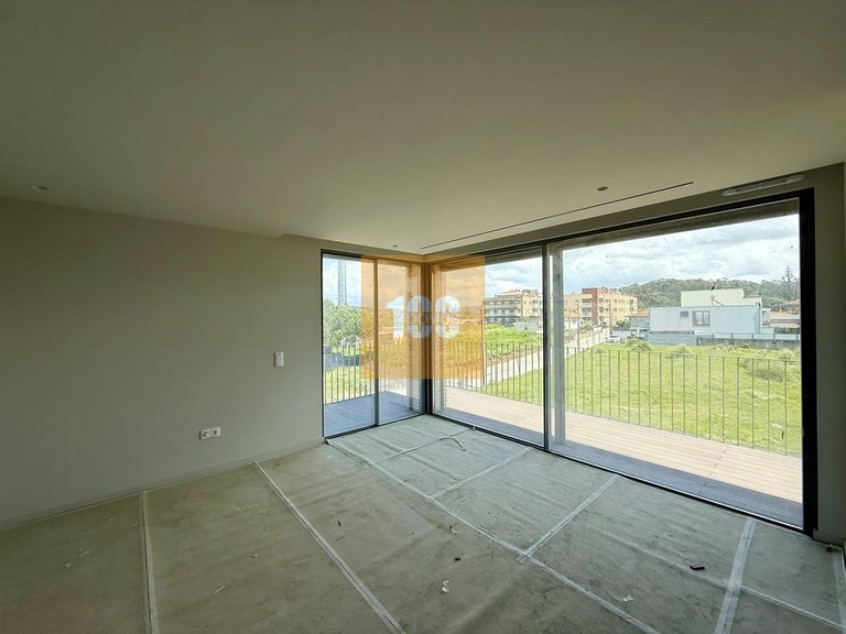 Apartment for Sale in São Felix Da Marinha, Porto 20