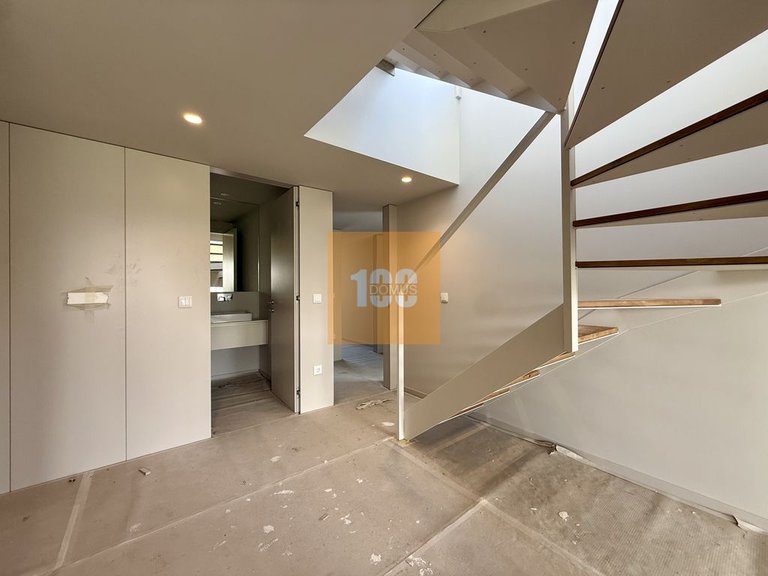 Apartment for Sale in São Felix Da Marinha, Porto 23