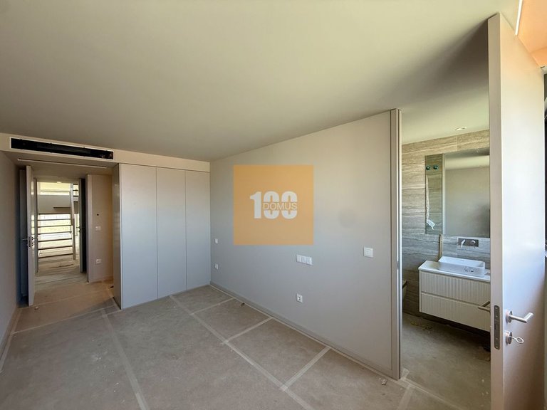 Apartment for Sale in São Felix Da Marinha, Porto 28