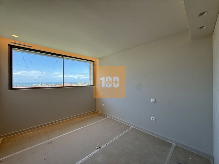 Apartment for Sale in São Felix Da Marinha, Porto 32