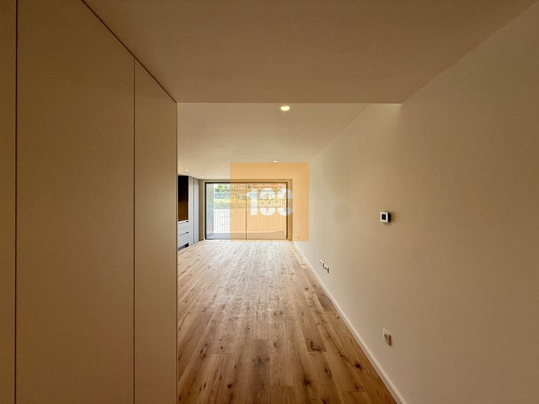Apartment for Sale in São Felix Da Marinha, Porto 3