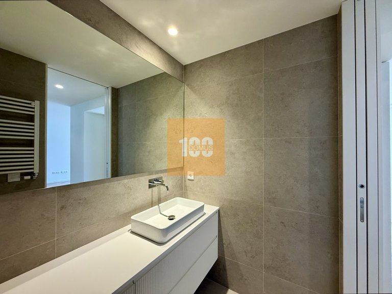 Apartment for Sale in São Felix Da Marinha, Porto 14