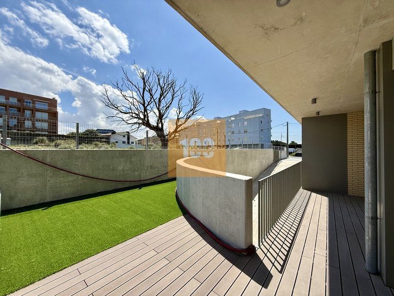 Apartment for Sale in São Felix Da Marinha, Porto 26