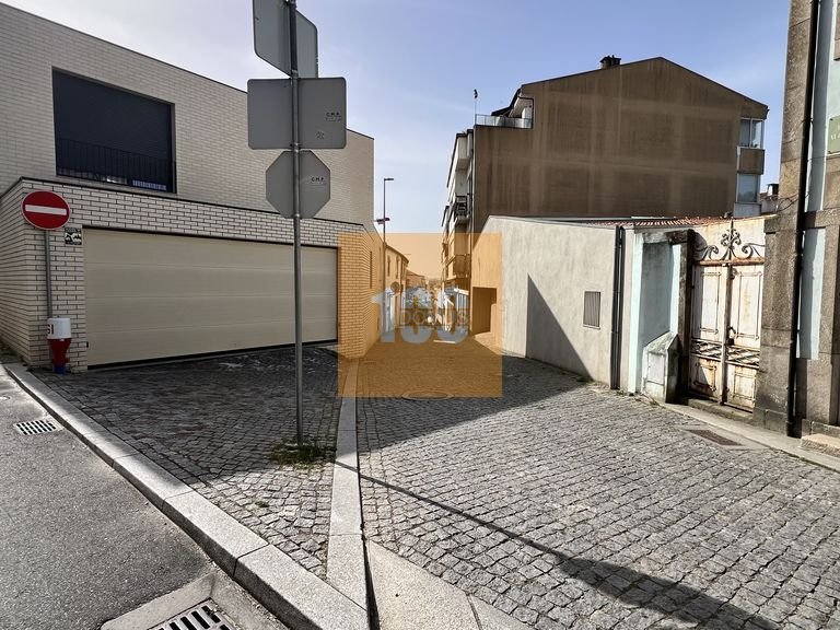 Apartment for Rent in Lordelo Do Ouro E Massarelos, Porto 21