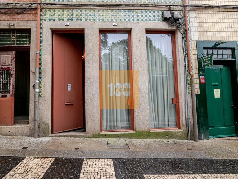 Commercial for Sale in Cedofeita, Santo Ildefonso, Sé, Miragaia, São Nicolau E Vitória, Porto 1