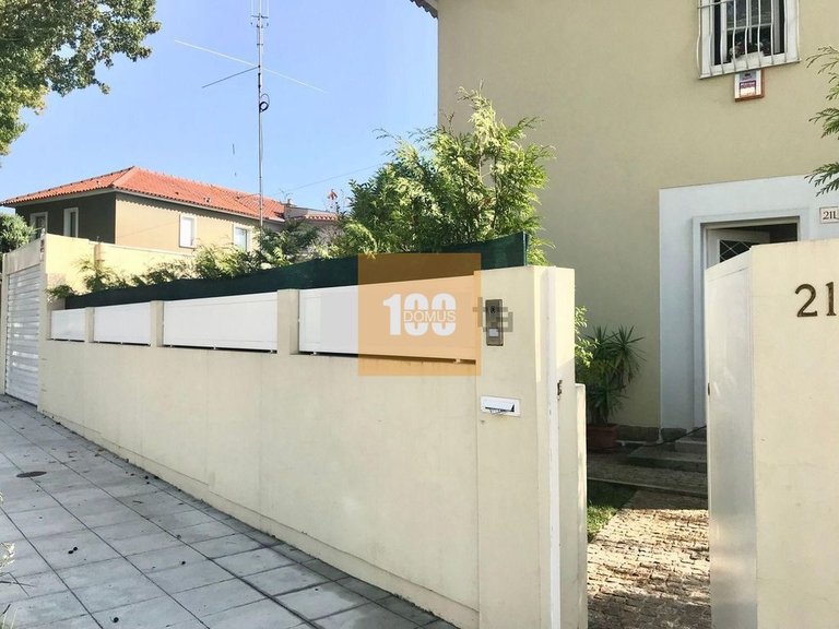 Town House for Sale in Ramalde, Porto 3