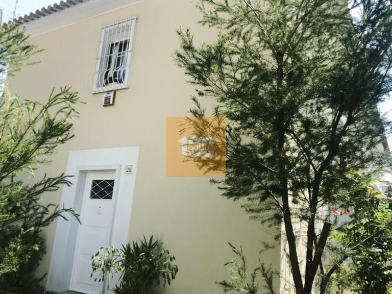 Town House for Sale in Ramalde, Porto 5