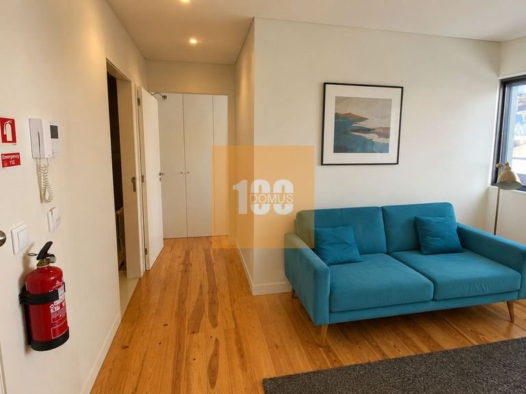 Apartment for Sale in Cedofeita, Santo Ildefonso, Sé, Miragaia, São Nicolau E Vitória, Porto 1