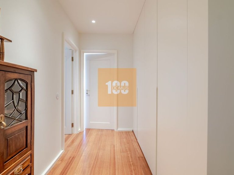 Apartment for Sale in Aldoar, Foz Do Douro E Nevogilde, Porto 32