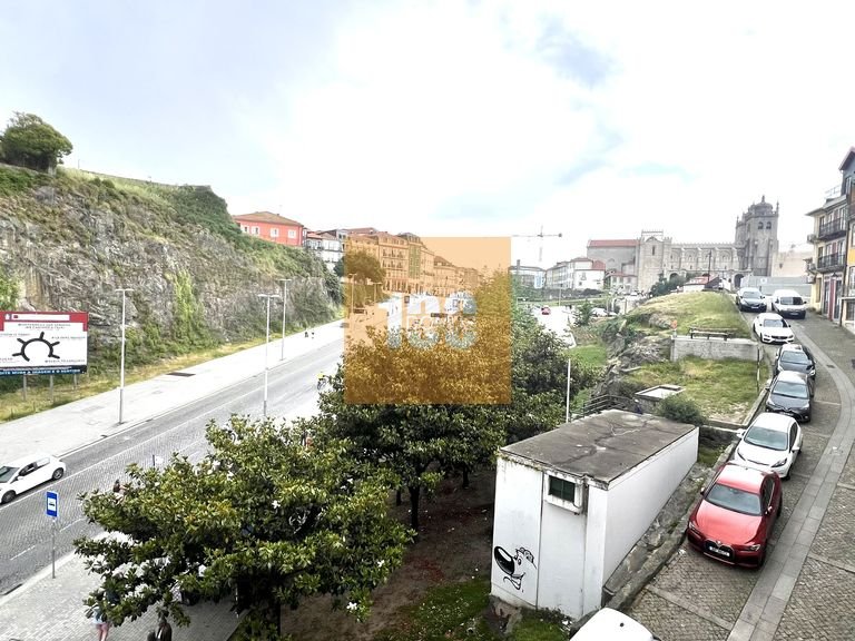 Apartment for Sale in Cedofeita, Santo Ildefonso, Sé, Miragaia, São Nicolau E Vitória, Porto 8