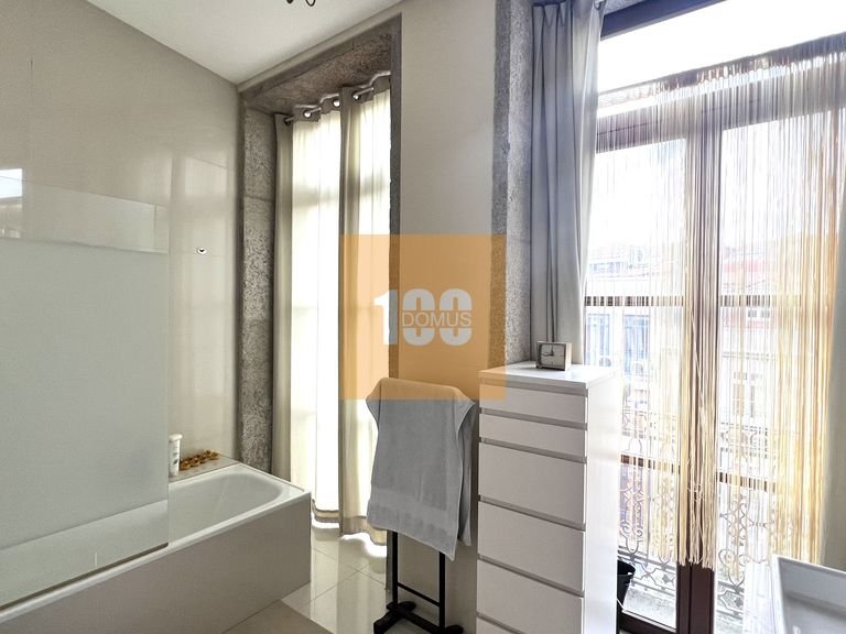 Apartment for Sale in Cedofeita, Santo Ildefonso, Sé, Miragaia, São Nicolau E Vitória, Porto 11