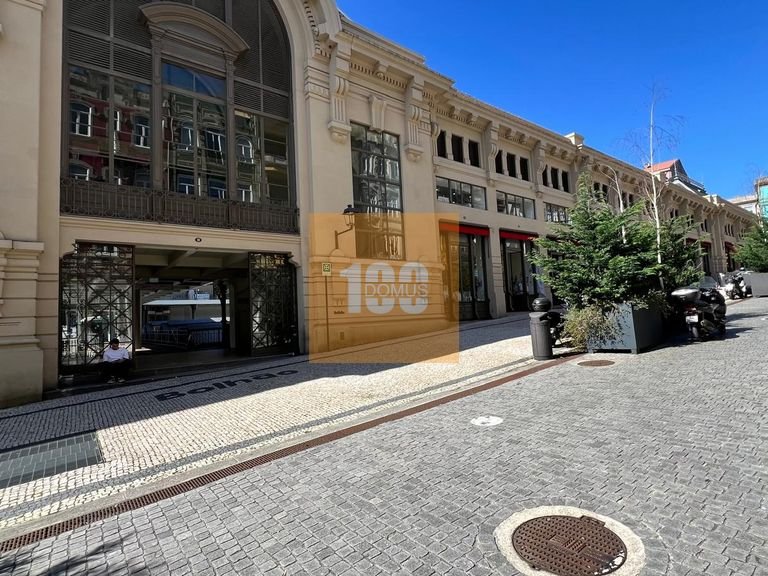 Commercial for Sale in Cedofeita, Santo Ildefonso, Sé, Miragaia, São Nicolau E Vitória, Porto 19