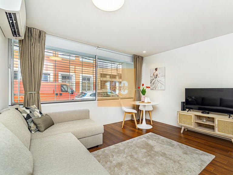Apartment for Sale in Cedofeita, Santo Ildefonso, Sé, Miragaia, São Nicolau E Vitória, Porto 2