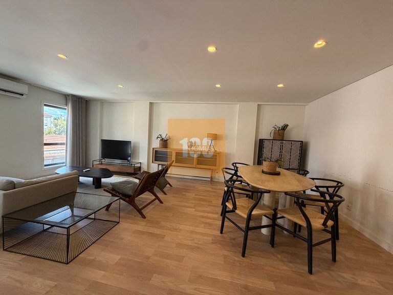 Apartment for Sale in Cedofeita, Santo Ildefonso, Sé, Miragaia, São Nicolau E Vitória, Porto 1