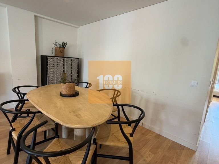 Apartment for Sale in Cedofeita, Santo Ildefonso, Sé, Miragaia, São Nicolau E Vitória, Porto 2