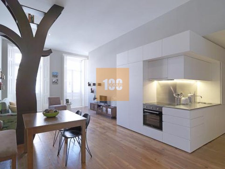 Apartment for Sale in Cedofeita, Santo Ildefonso, Sé, Miragaia, São Nicolau E Vitória, Porto 1