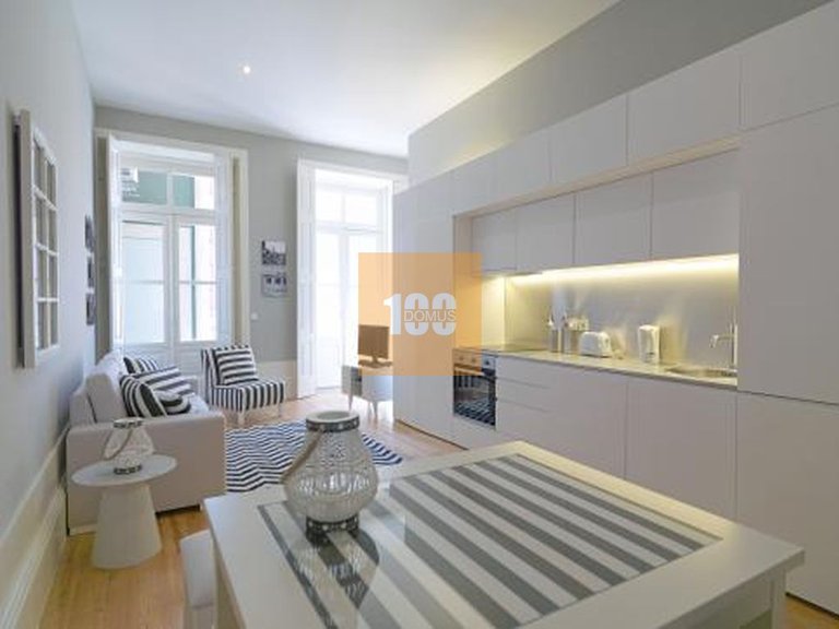 Apartment for Sale in Cedofeita, Santo Ildefonso, Sé, Miragaia, São Nicolau E Vitória, Porto 1