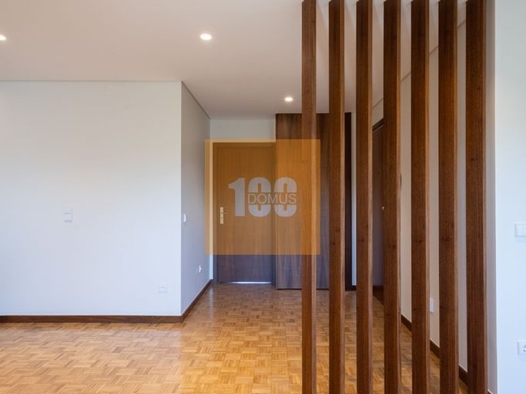 Apartment for Sale in Aldoar, Foz Do Douro E Nevogilde, Porto 2