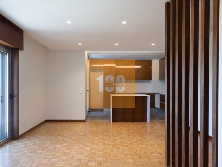 Apartment for Sale in Aldoar, Foz Do Douro E Nevogilde, Porto 4