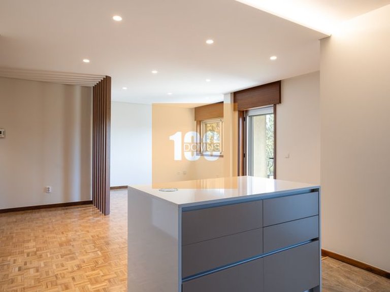Apartment for Sale in Aldoar, Foz Do Douro E Nevogilde, Porto 7