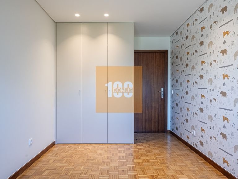Apartment for Sale in Aldoar, Foz Do Douro E Nevogilde, Porto 11