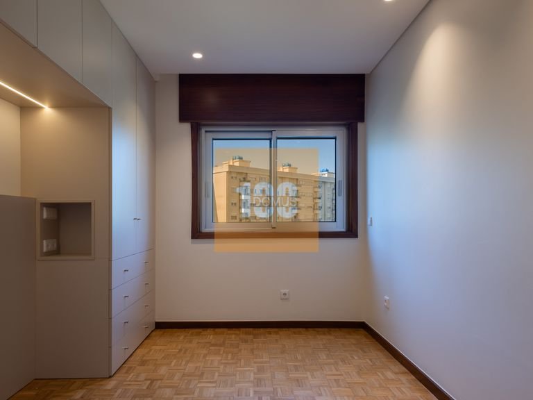 Apartment for Sale in Aldoar, Foz Do Douro E Nevogilde, Porto 18