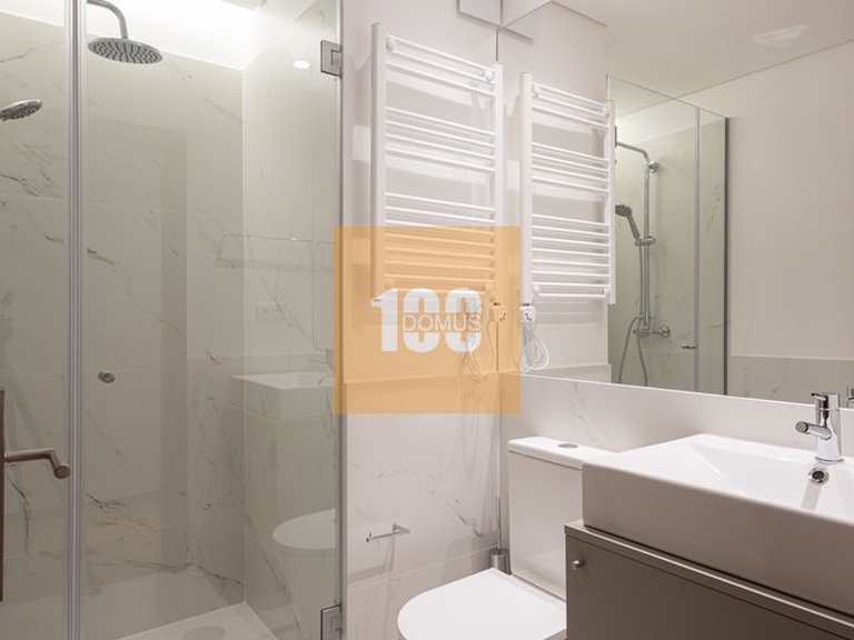 Apartment for Sale in Aldoar, Foz Do Douro E Nevogilde, Porto 29