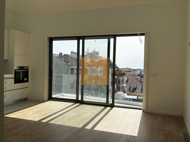 Apartment for Sale in Cedofeita, Santo Ildefonso, Sé, Miragaia, São Nicolau E Vitória, Porto 1