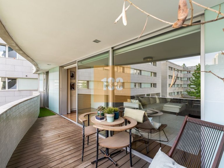 Apartment for Sale in Lordelo Do Ouro E Massarelos, Porto 1