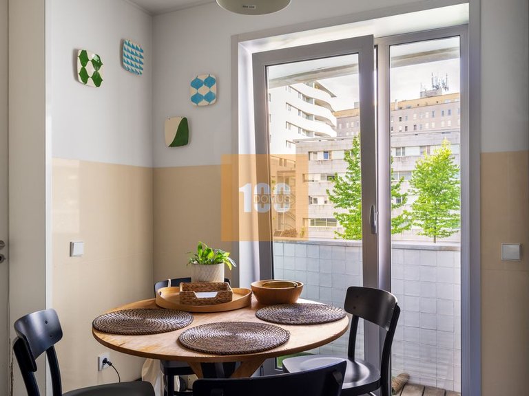Apartment for Sale in Lordelo Do Ouro E Massarelos, Porto 12