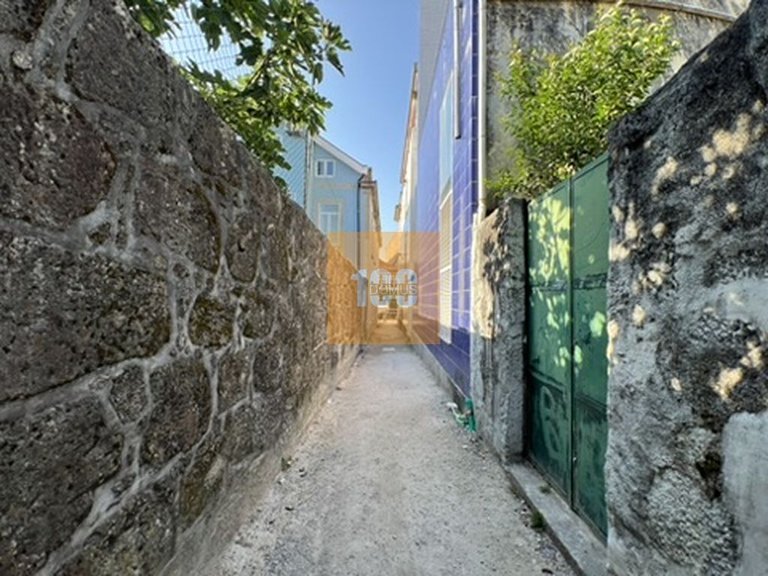 Commercial for Sale in Bonfim, Porto 29