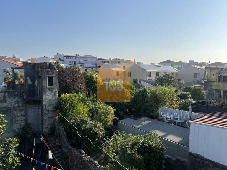 Commercial for Sale in Bonfim, Porto 32