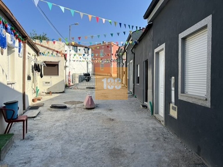 Commercial for Sale in Bonfim, Porto 35