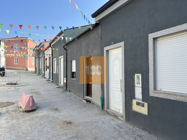 Commercial for Sale in Bonfim, Porto 36