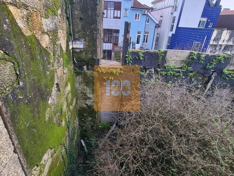 Commercial for Sale in Bonfim, Porto 37