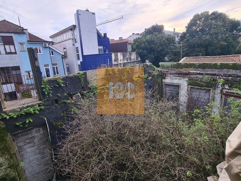 Commercial for Sale in Bonfim, Porto 38