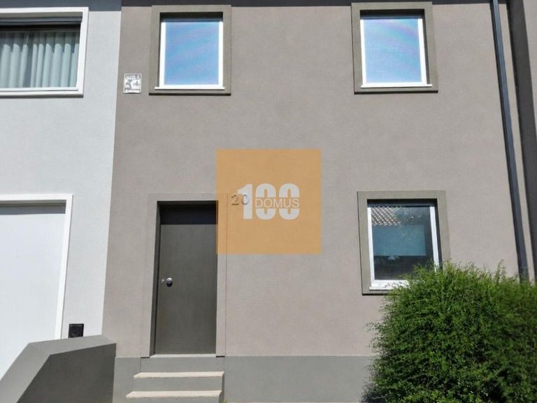 Town House for Sale in Aldoar, Foz Do Douro E Nevogilde, Porto 1