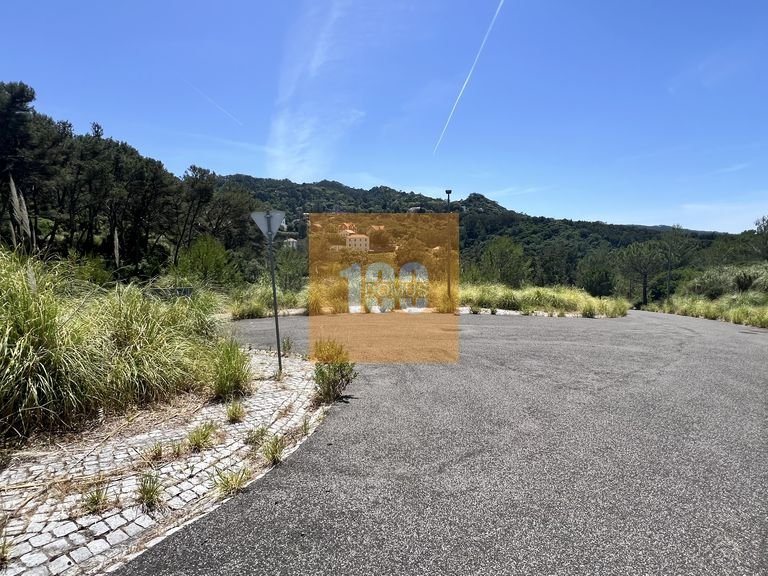Plot for Sale in S.maria E S.miguel, S.martinho, S.pedro Penaferrim, Lisbon 15