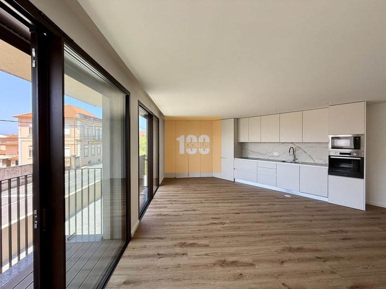 Apartment for Sale in Arcozelo, Porto 4