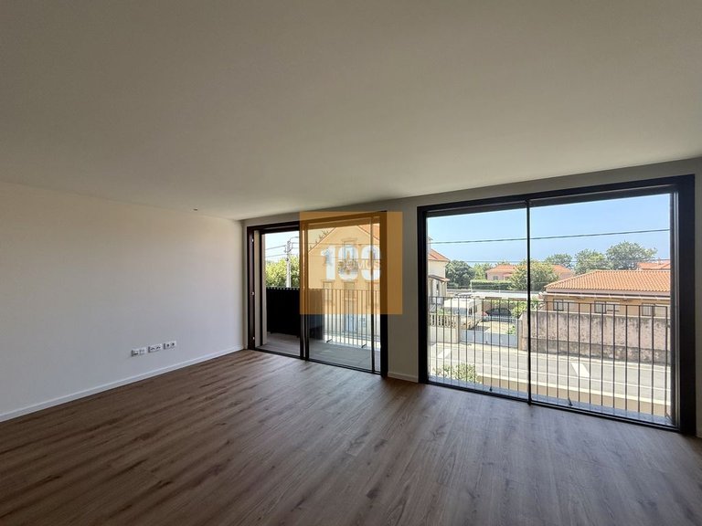 Apartment for Sale in Arcozelo, Porto 9