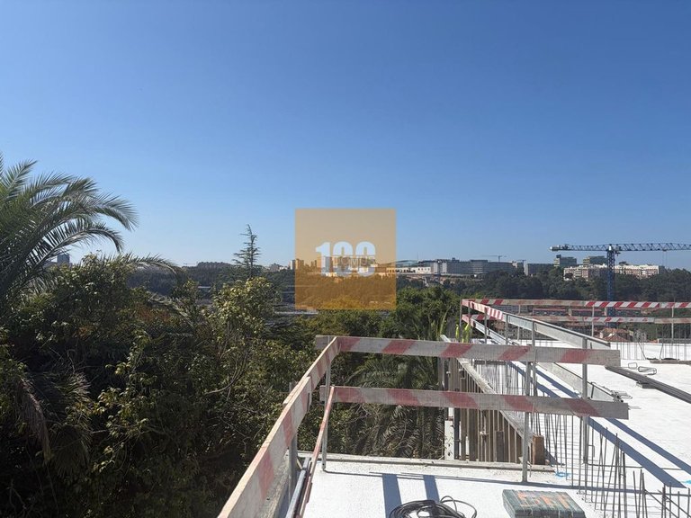 Apartment for Sale in Lordelo Do Ouro E Massarelos, Porto 27