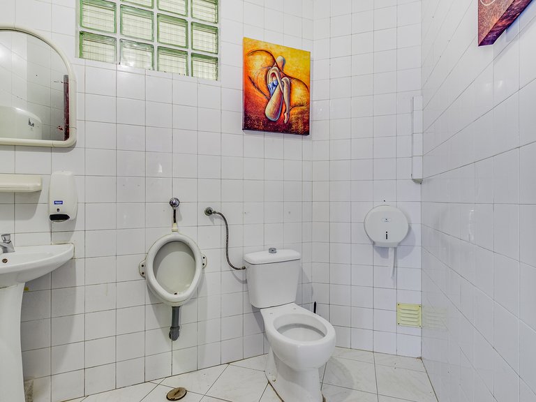 Commercial for Sale in Cascais E Estoril, Lisbon 10