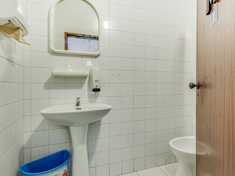 Commercial for Sale in Cascais E Estoril, Lisbon 11