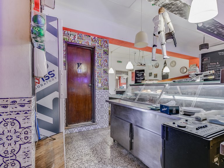 Commercial for Sale in Cascais E Estoril, Lisbon 12