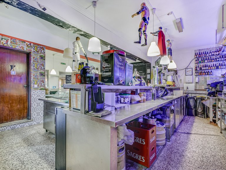 Commercial for Sale in Cascais E Estoril, Lisbon 25