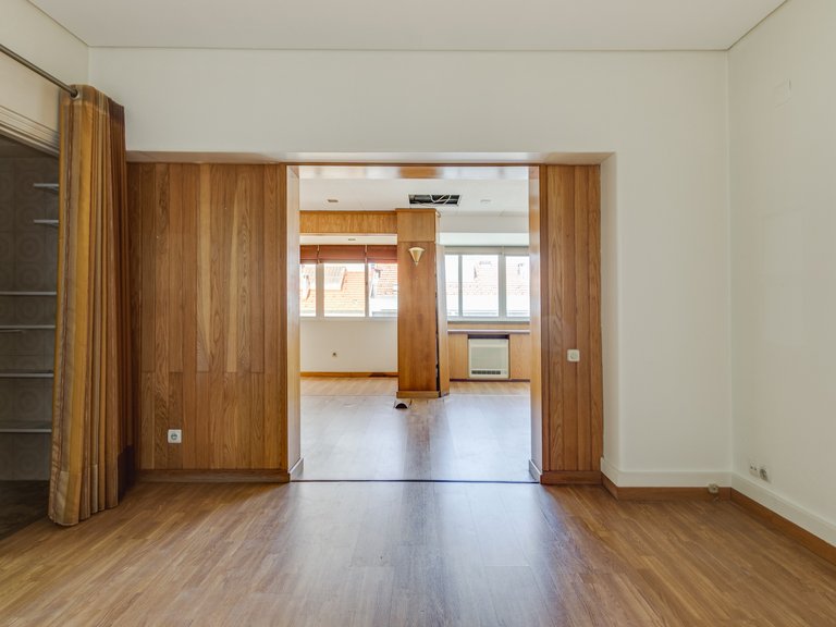 Apartment for Sale in São Domingos De Benfica, Lisbon 6